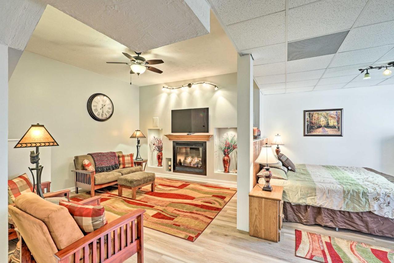 Asheville Mountain Getaway With Patio And Koi Pond! Ngoại thất bức ảnh